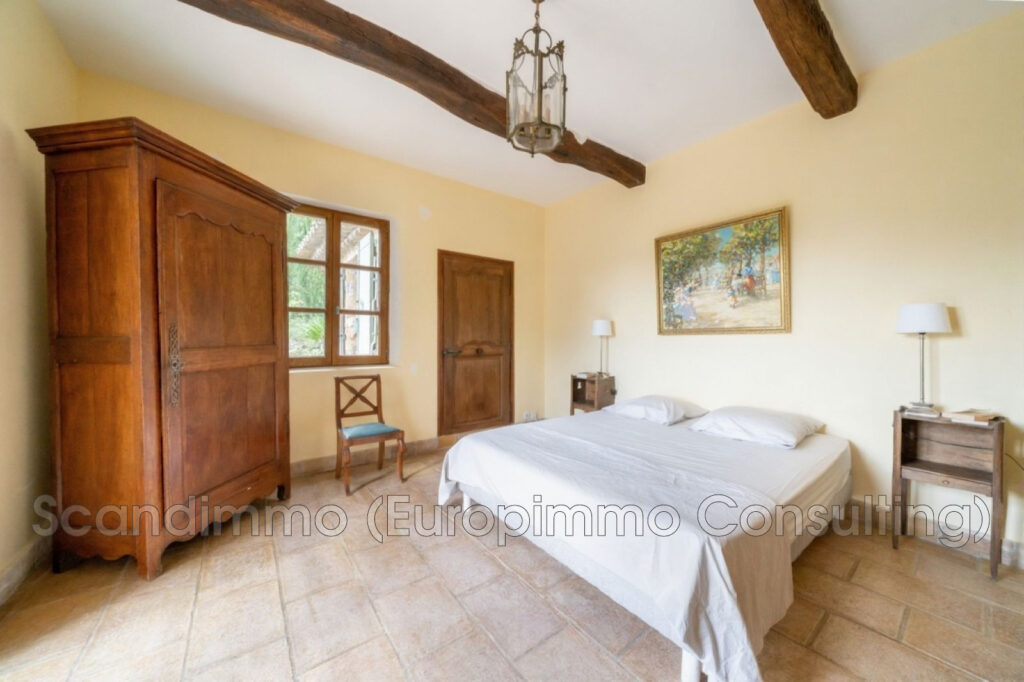 vente maison 7 Pièce(s) – 7 pièces – 4 chambres – 240.00 m²