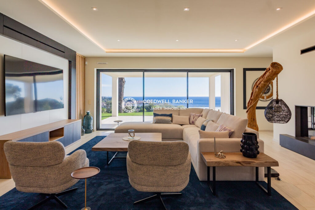 Secteur Croisette – Villa neuve à l’architecture contemporaine – NR pièces – 4 chambres – 349.00 m²