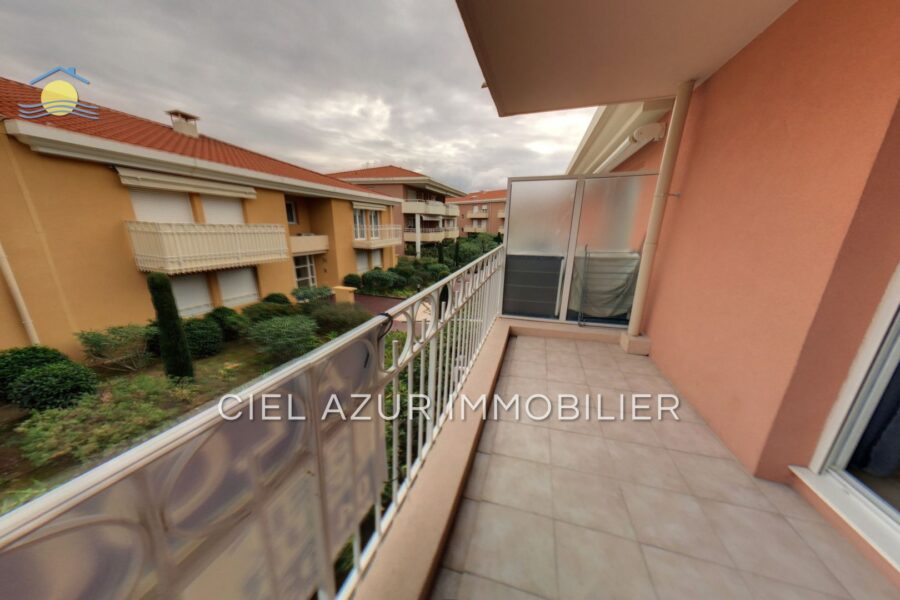 Appartement à louer à Juan-les-pins