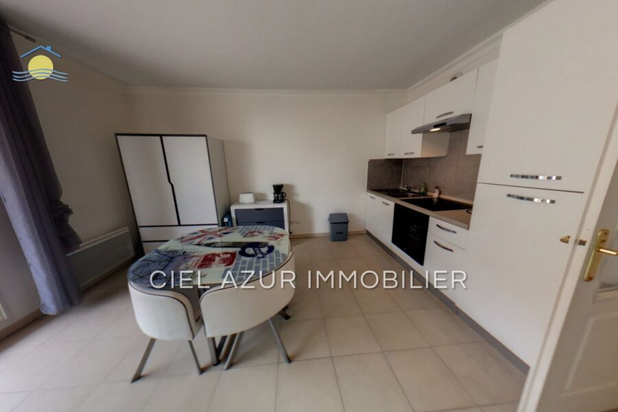 Appartement à louer à Juan-les-pins