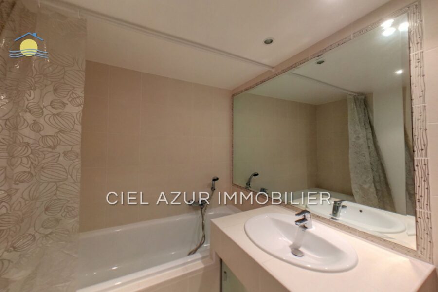 Appartement à louer à Juan-les-pins