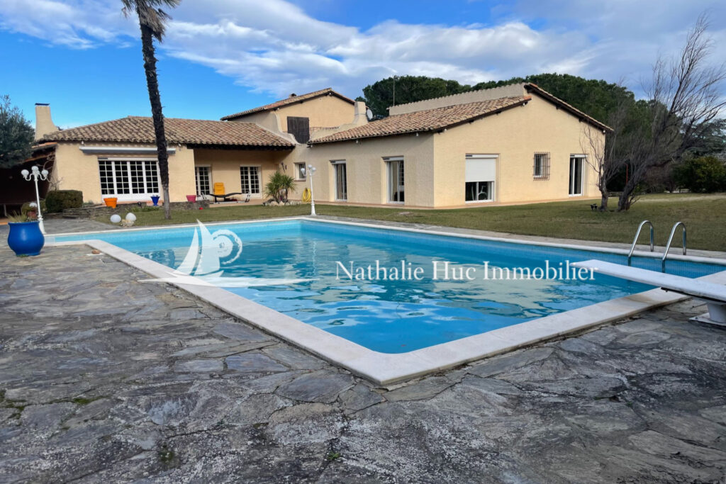 vente maison 8 Pièce(s) – 8 pièces – 5 chambres – 280.00 m²