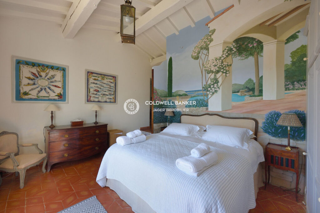 vente maison 5 Pièce(s) – 5 pièces – 4 chambres – 140.00 m²