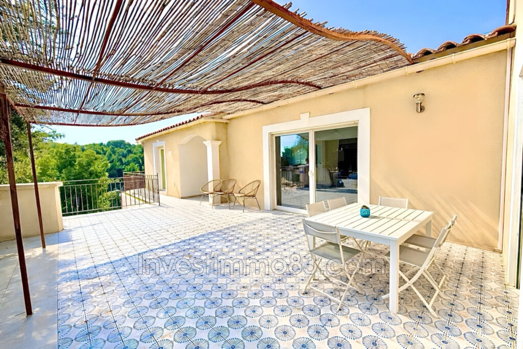 vente maison – NR pièces – 3 chambres