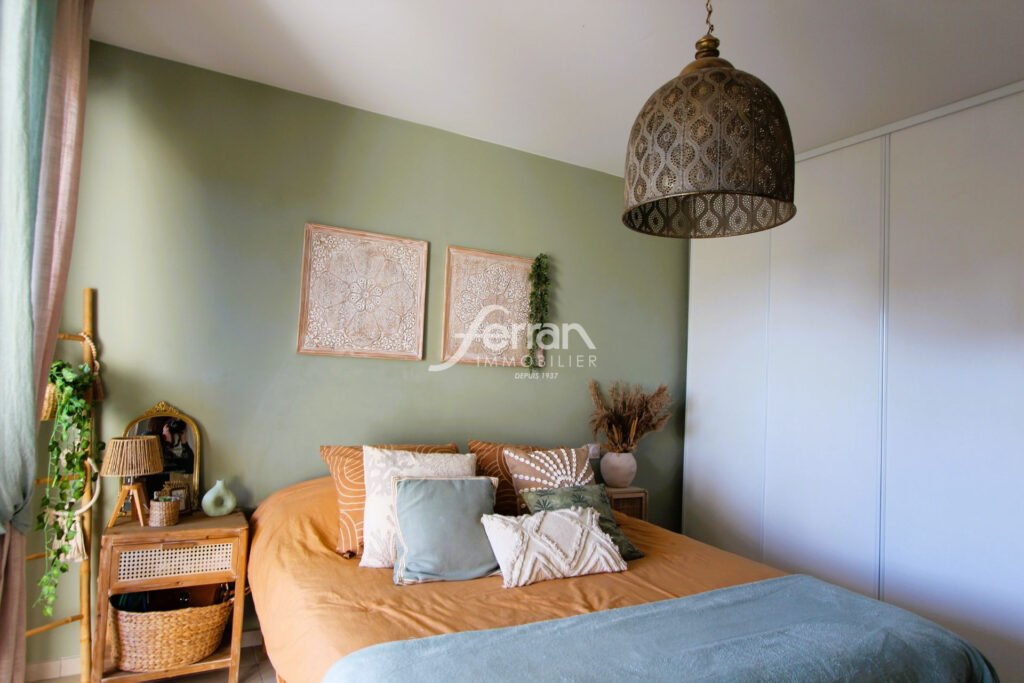 Flayosc, appartement 2 chbres, 2 terrasses, 1 stationnement et – 3 pièces – 2 chambres – 80.00 m²