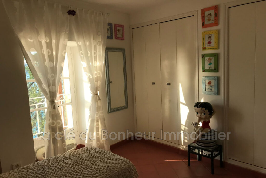 vente maison de village 3 Pièce(s) – 3 pièces – 2 chambres – 85.00 m²