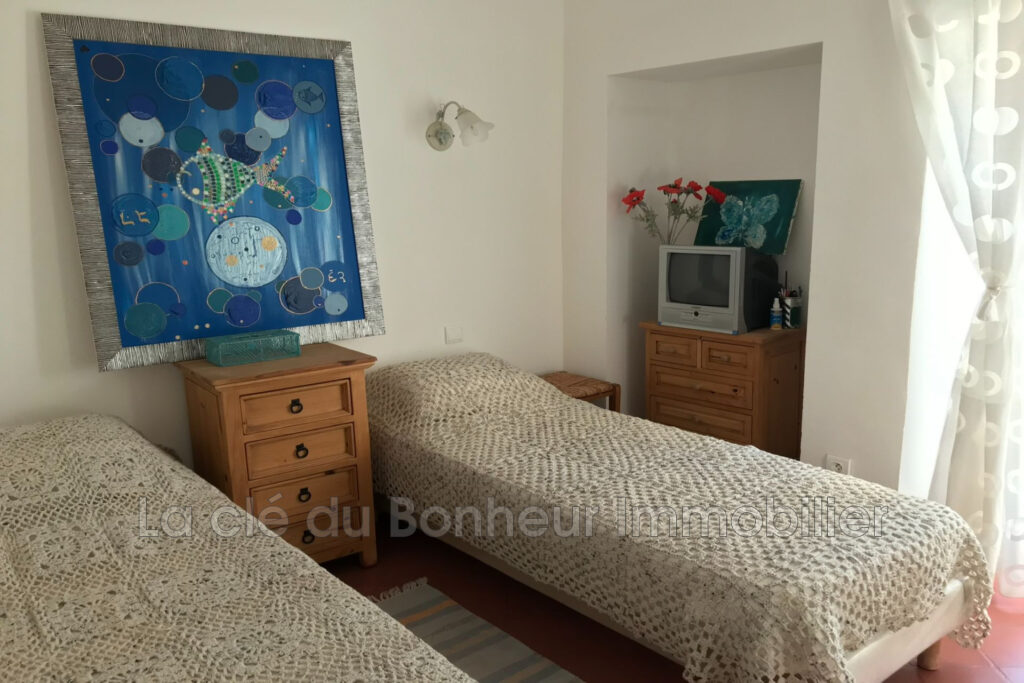 vente maison de village 3 Pièce(s) – 3 pièces – 2 chambres – 85.00 m²