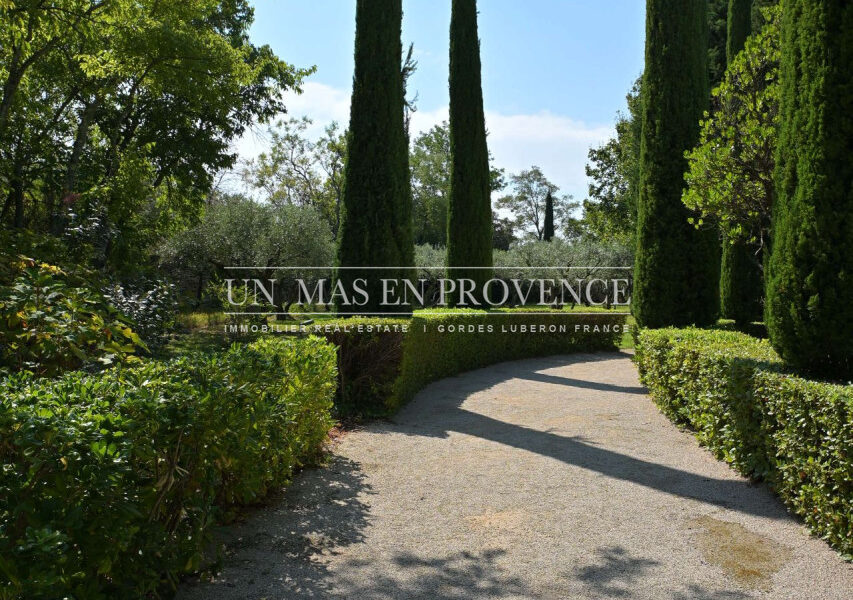 Maison à louer à Gordes