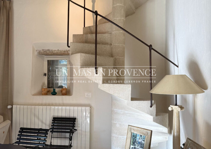 Maison à louer à Gordes