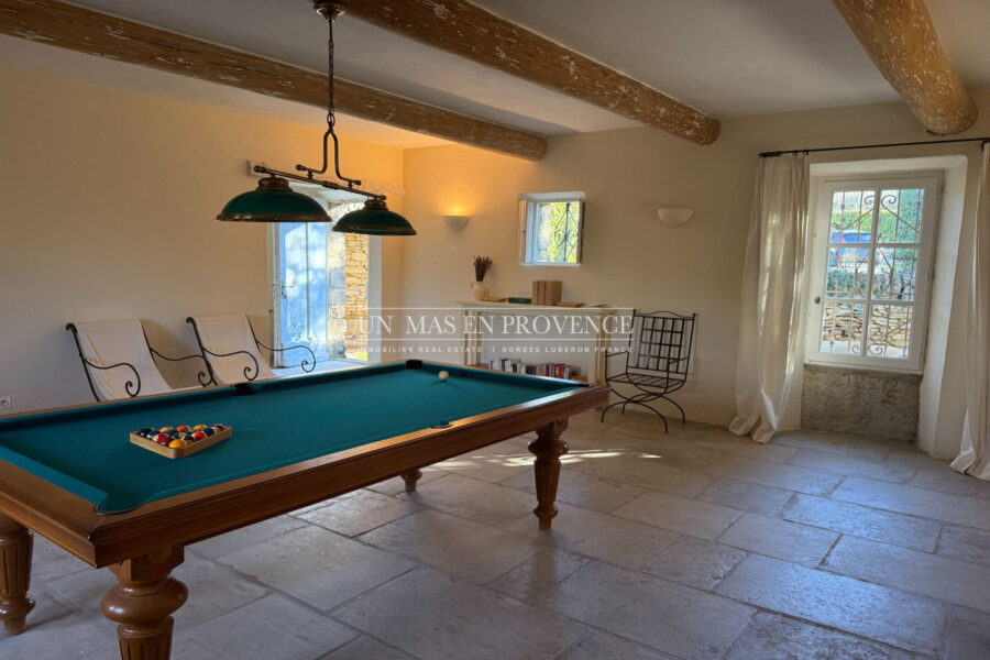 Maison à louer à Gordes