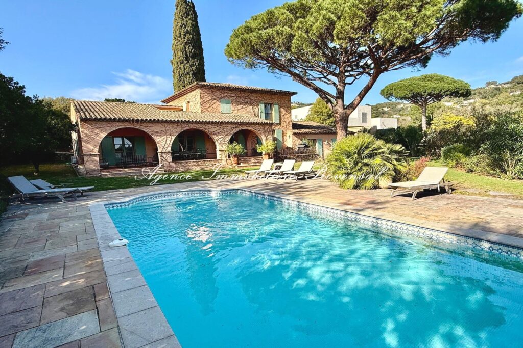 vente villa provençale 8 Pièce(s) – 8 pièces – 5 chambres – 300.00 m²