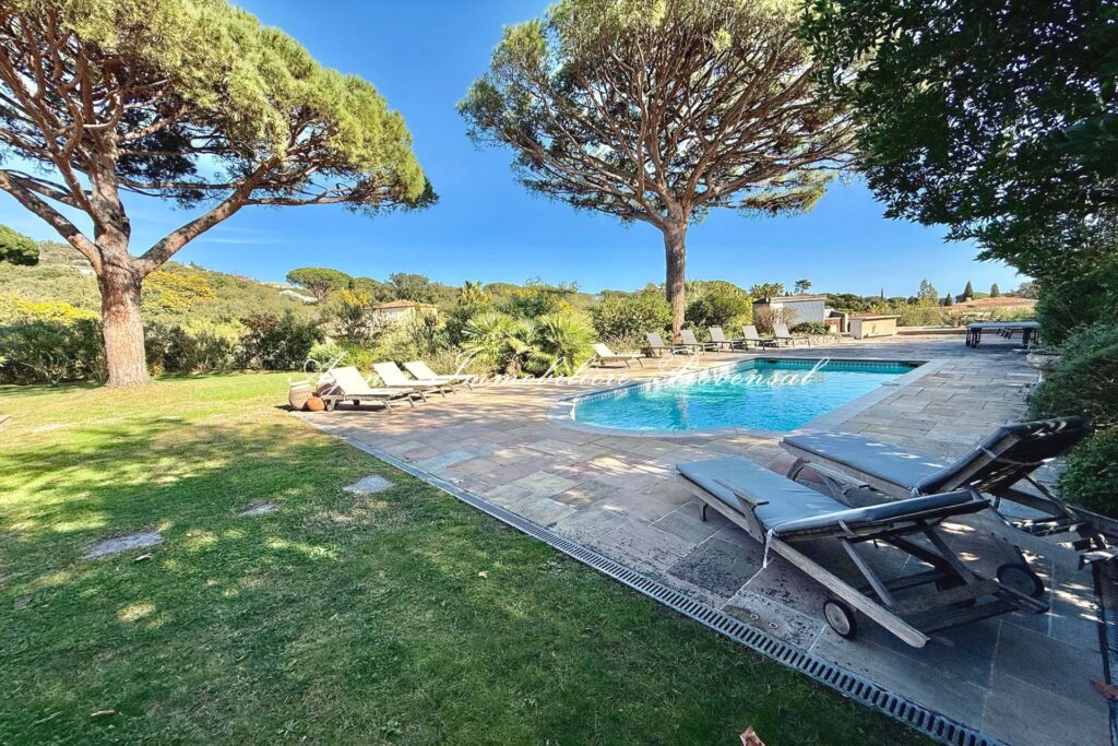 vente villa provençale 8 Pièce(s) – 8 pièces – 5 chambres – 300.00 m²