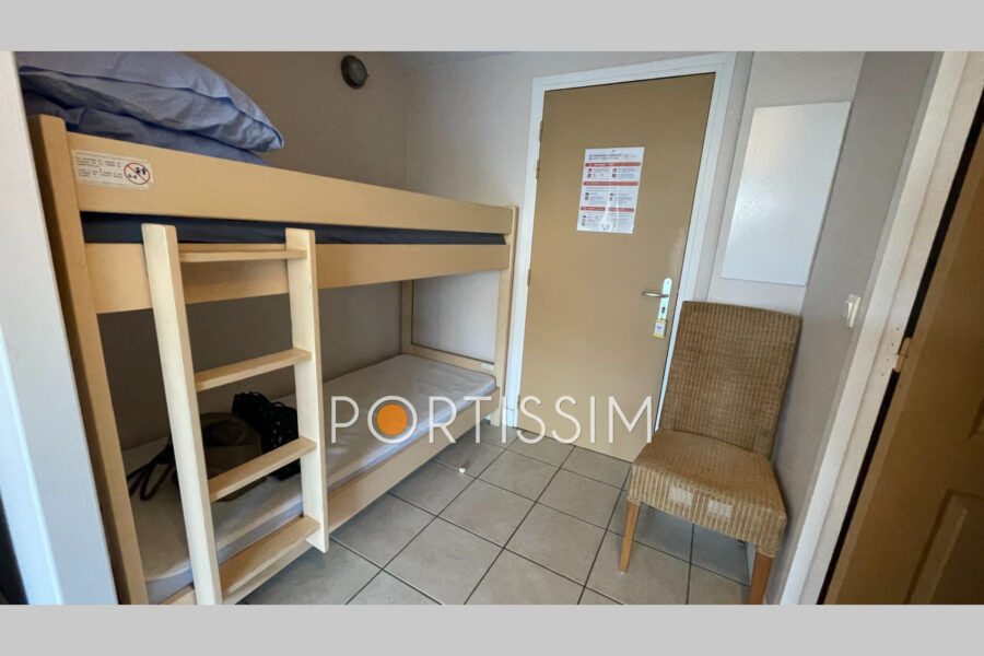 Appartement à vendre à Saint-Laurent-du-Var — Vue marina & port — photo 7