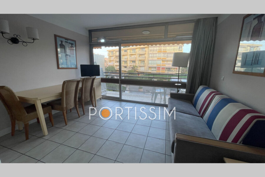 Appartement à vendre à Saint-Laurent-du-Var — Vue marina & port — photo 3