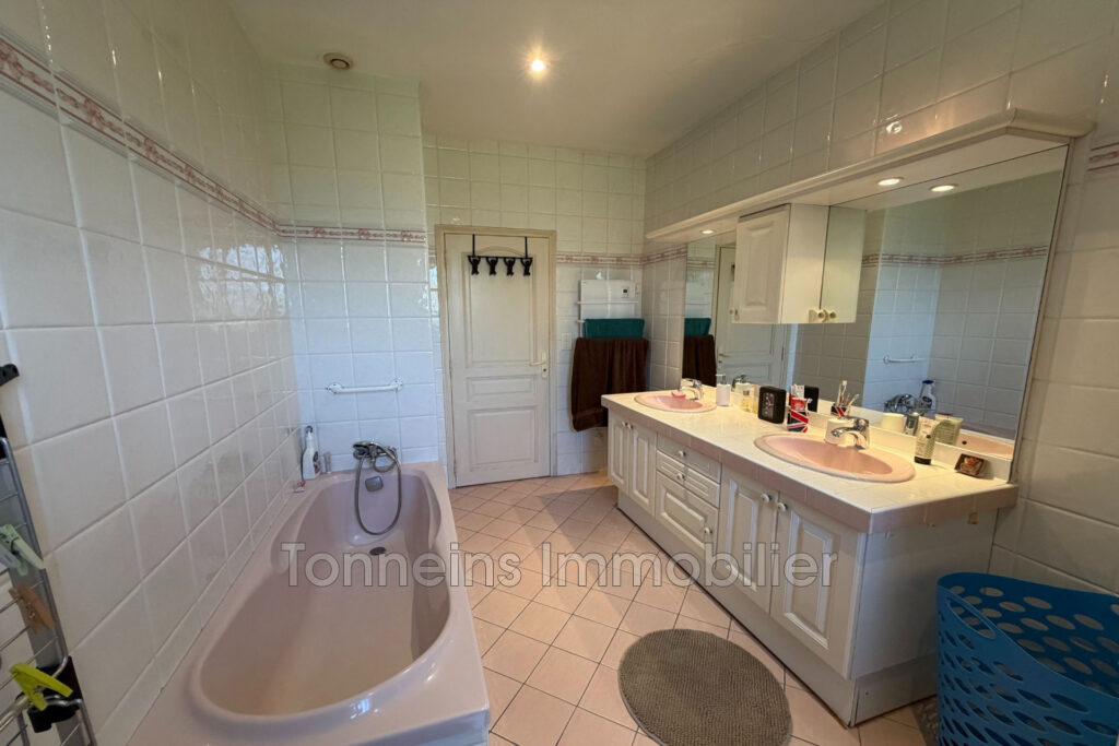 vente maison 5 Pièce(s) – 5 pièces – 4 chambres – 127.00 m²