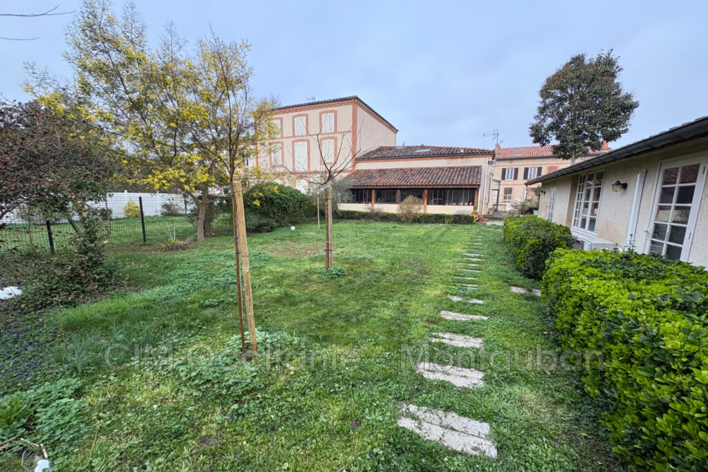 vente maison – NR pièces – 2 chambres – 138.00 m²