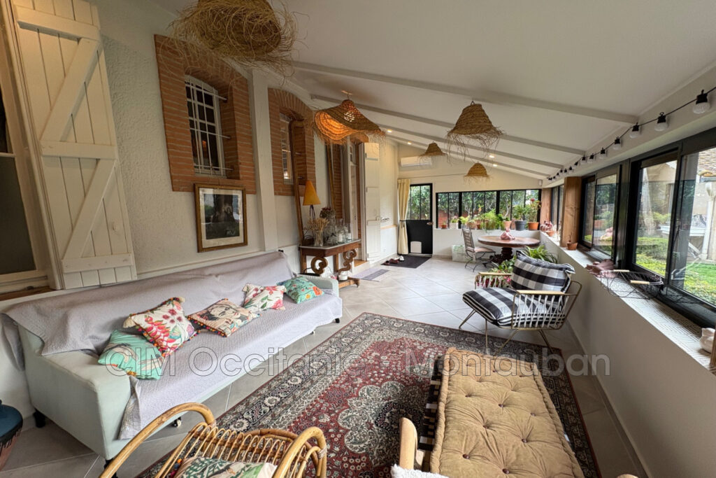 vente maison – NR pièces – 8 chambres – 380.00 m²