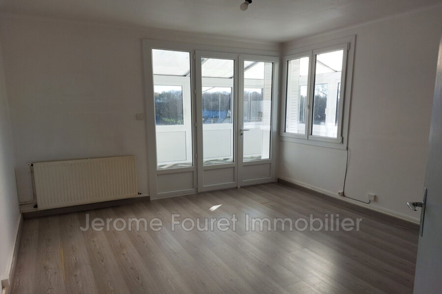 Appartement à vendre à Montaignac-sur-doustre