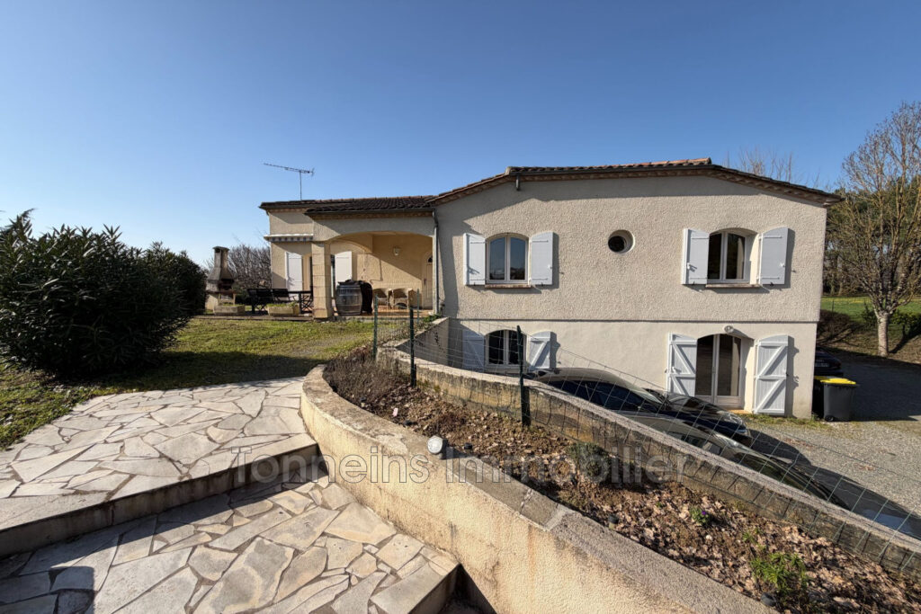 vente maison 5 Pièce(s) – 5 pièces – 4 chambres – 127.00 m²