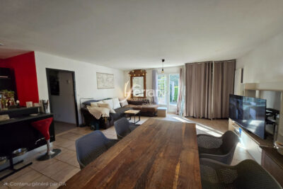 À vendre à Salernes villa 4 chambres sur un terrain de 1300m² – 5 pièces – 4 chambres – 95.00 m²