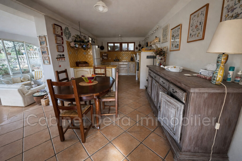 MAISON T12 ? PIERREPLANE ? VUE MER ? PISCINE – 12 pièces – 10 chambres – 258.79 m²