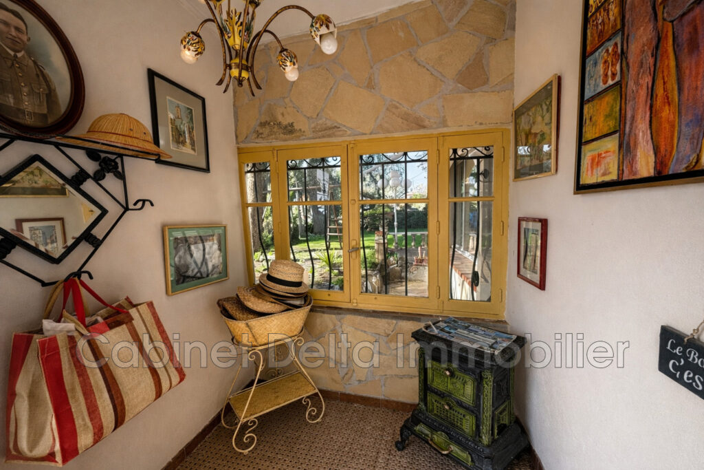 MAISON T12 ? PIERREPLANE ? VUE MER ? PISCINE – 12 pièces – 10 chambres – 258.79 m²