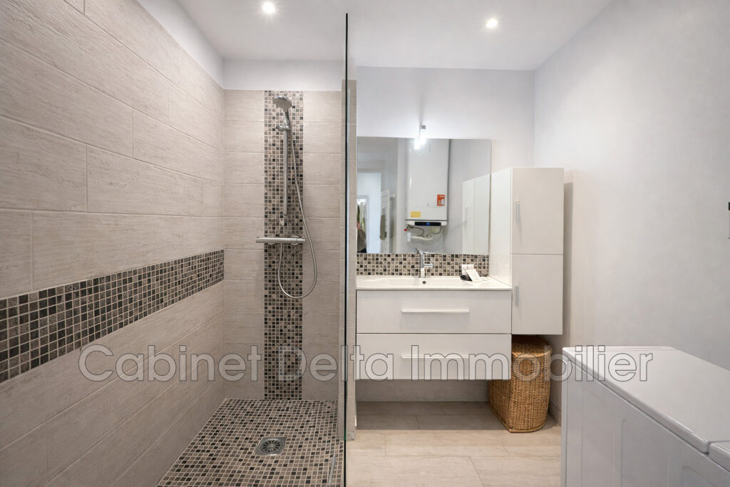 Appartement vue mer, sur le port de Sanary – 2 pièces – 1 chambre – 47.00 m²