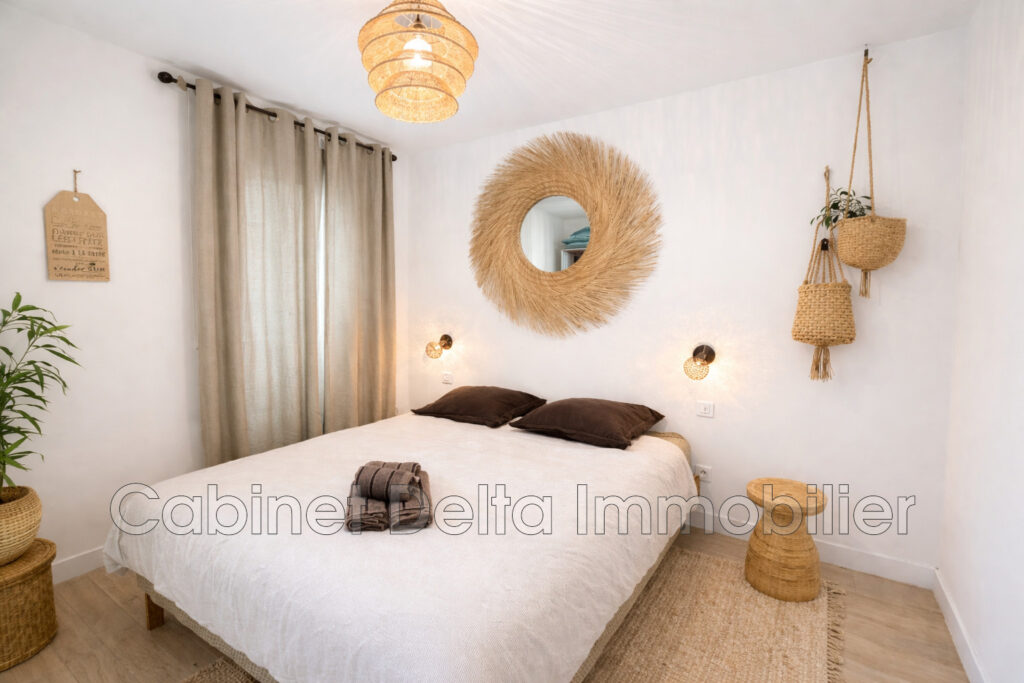 Appartement vue mer, sur le port de Sanary – 2 pièces – 1 chambre – 47.00 m²