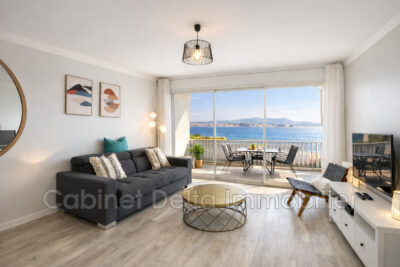 Appartement vue mer, sur le port de Sanary – 2 pièces – 1 chambre – 47.00 m²