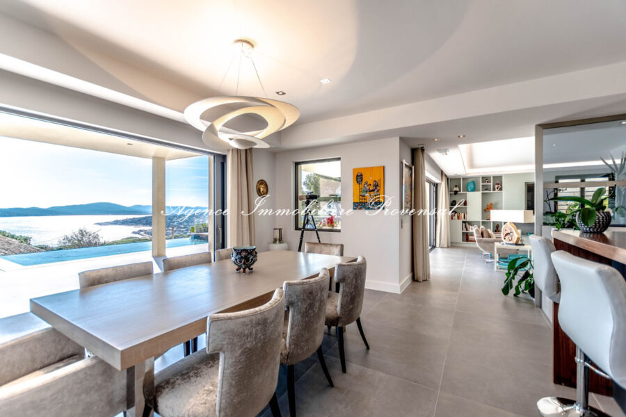 Maison à vendre à Sainte-maxime