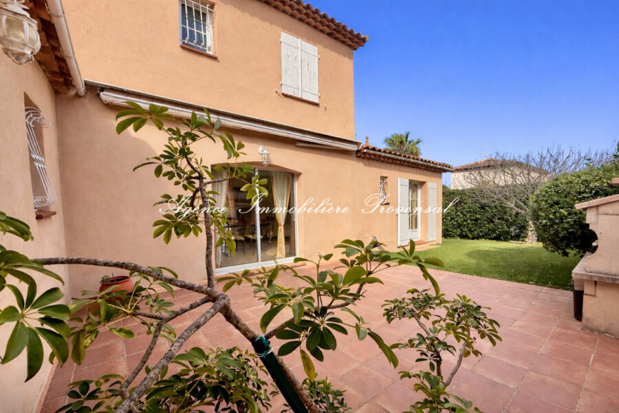 Maison à vendre à Sainte-maxime