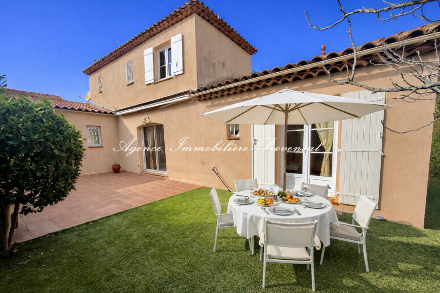 Maison à vendre à Sainte-maxime