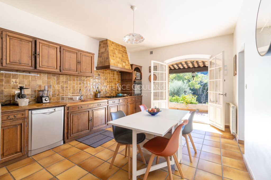 vente maison de caractère 5 Pièce(s) – 5 pièces – 4 chambres – 276.00 m²