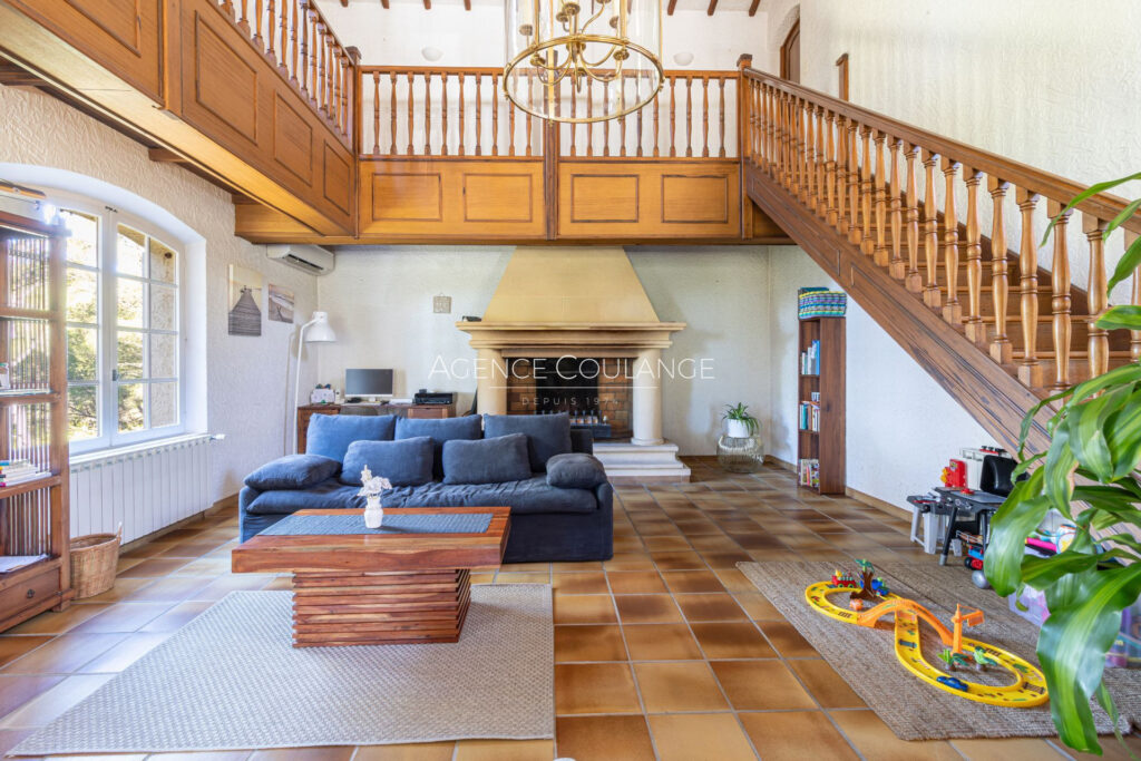 vente maison de caractère 5 Pièce(s) – 5 pièces – 4 chambres – 276.00 m²