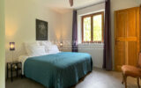 Mas Provençal de Charme avec Piscine ? Vue sur les Collines du – NR pièces – 4 chambres – 190.00 m²