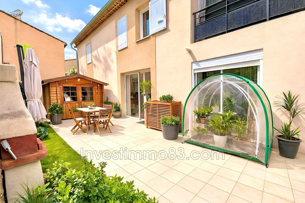 Dans une résidence de 2013, au calme et proche des commodités. – 3 pièces – 2 chambres – 53.00 m²