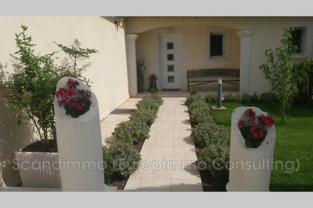 vente maison 6 Pièce(s) – 6 pièces – 3 chambres – 160.00 m²