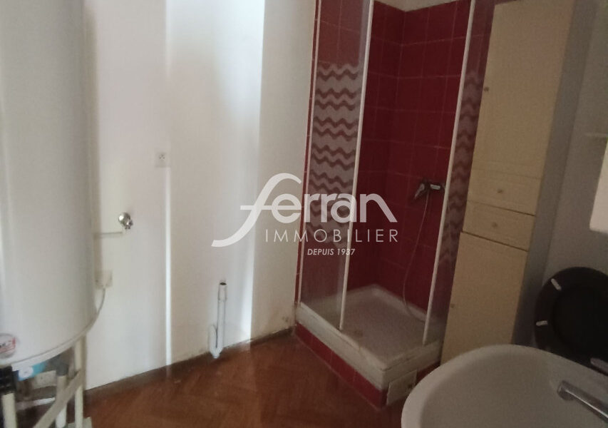 Appartement à louer à Callas
