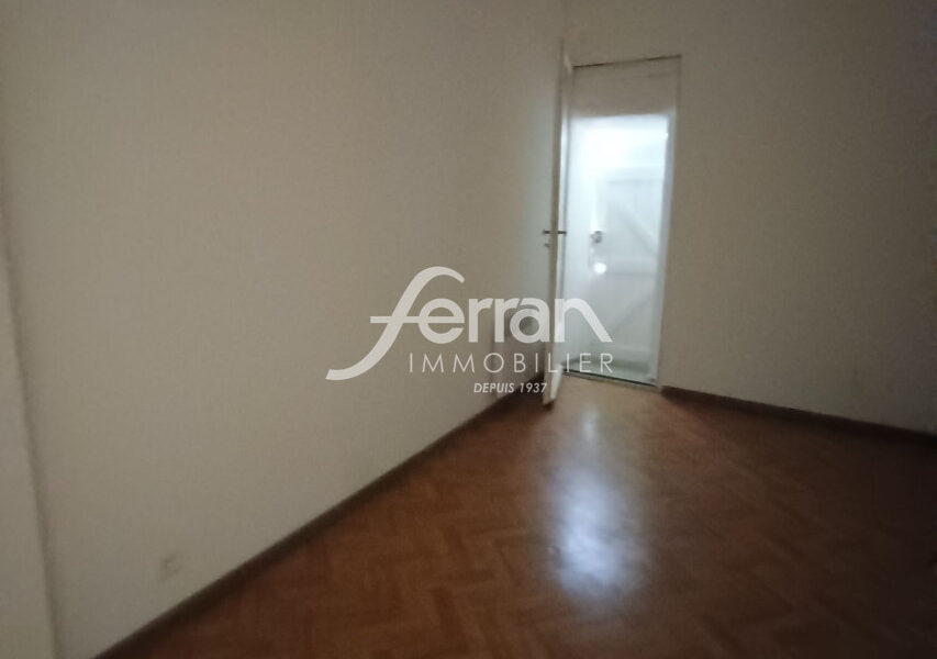 Appartement à louer à Callas