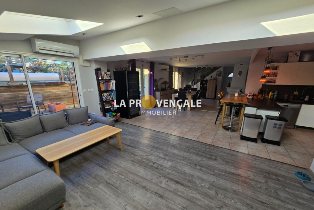 vente maison 6 Pièce(s) – 6 pièces – 5 chambres – 145.00 m²