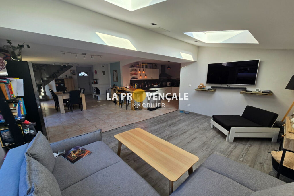 vente maison 6 Pièce(s) – 6 pièces – 5 chambres – 145.00 m²