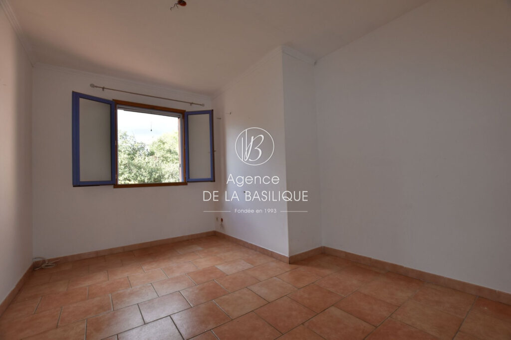 vente maison 8 Pièce(s) – 8 pièces – 6 chambres – 165.00 m²