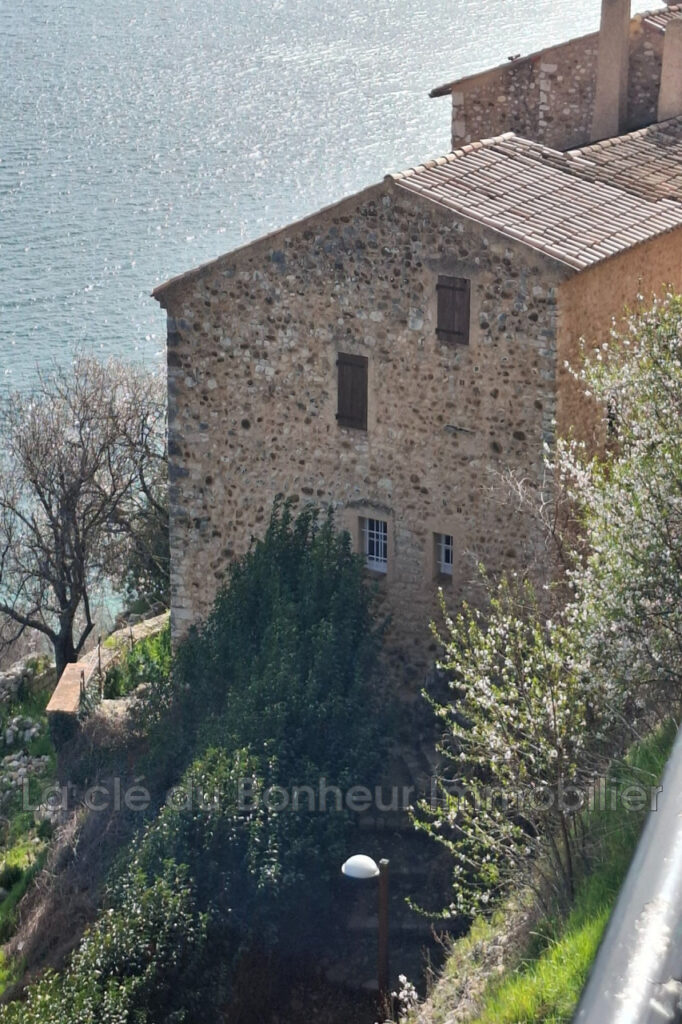 vente maison de village 3 Pièce(s) – 3 pièces – 2 chambres – 85.00 m²