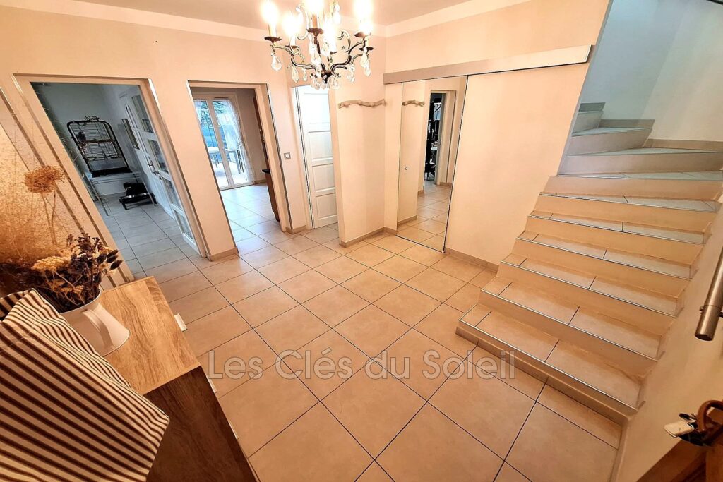 vente maison 5 Pièce(s) – 5 pièces – 3 chambres – 120.00 m²