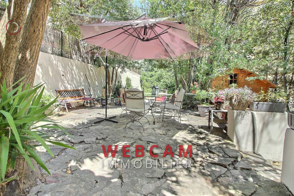 vente maison 8 Pièce(s) – 8 pièces – 6 chambres – 210.00 m²