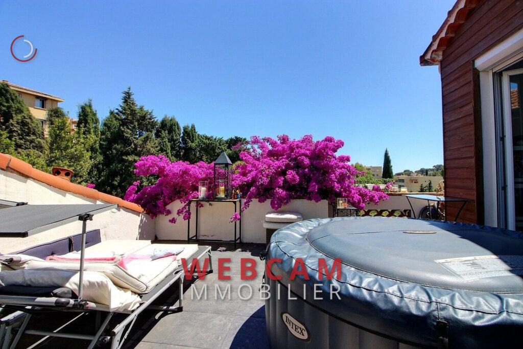 vente maison 8 Pièce(s) – 8 pièces – 6 chambres – 210.00 m²