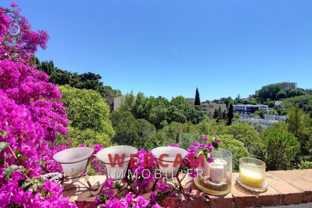 vente maison 8 Pièce(s) – 8 pièces – 6 chambres – 210.00 m²