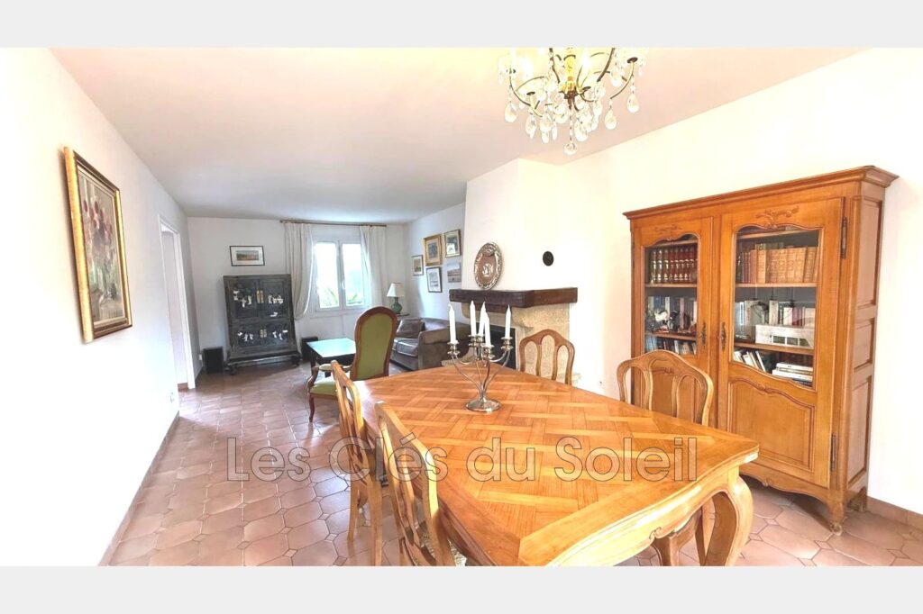 BRIGNOLES ? Maison T4 lumineuse avec garage et   – 5 pièces – 3 chambres – 90.00 m²