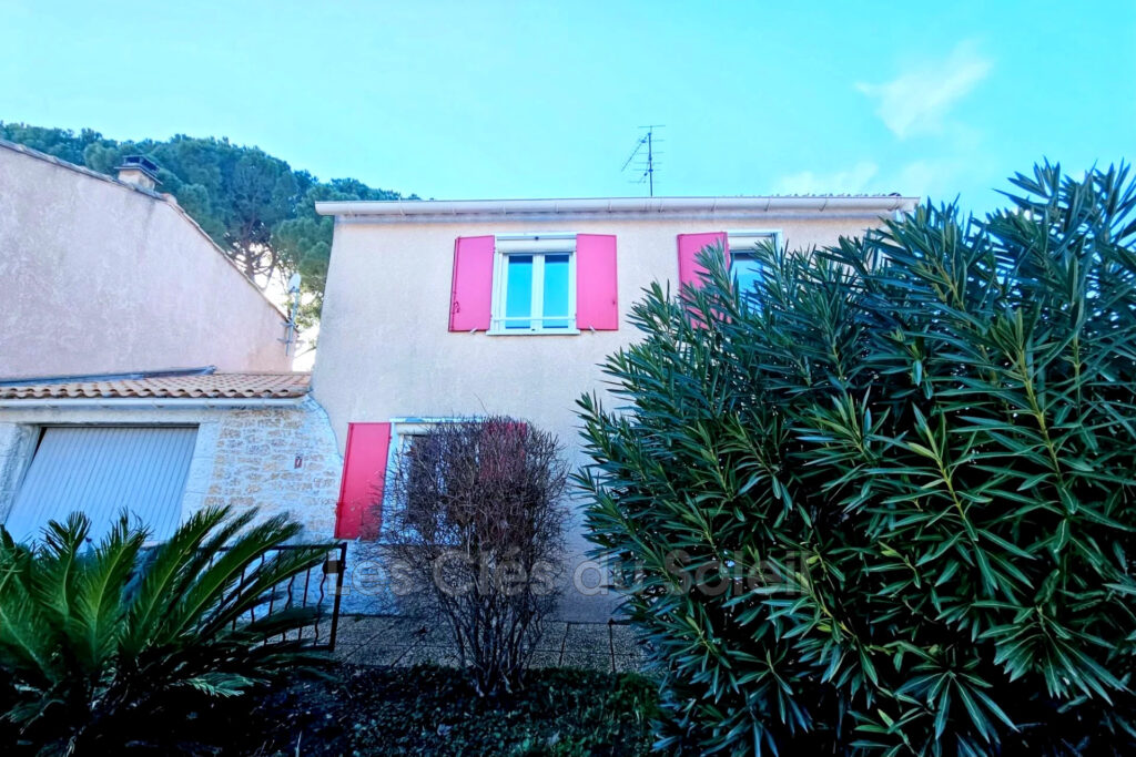 BRIGNOLES ? Maison T4 lumineuse avec garage et   – 5 pièces – 3 chambres – 90.00 m²