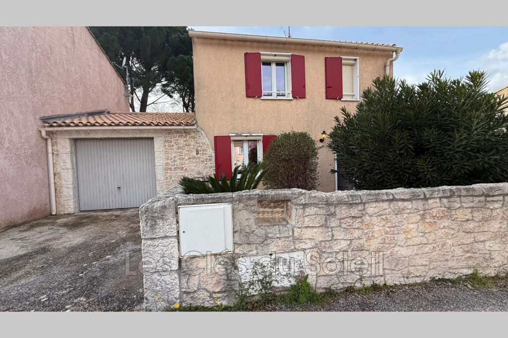 BRIGNOLES ? Maison T4 lumineuse avec garage et   – 5 pièces – 3 chambres – 90.00 m²